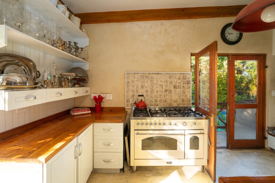 5 Bedroom Property for Sale in Langerug Western Cape